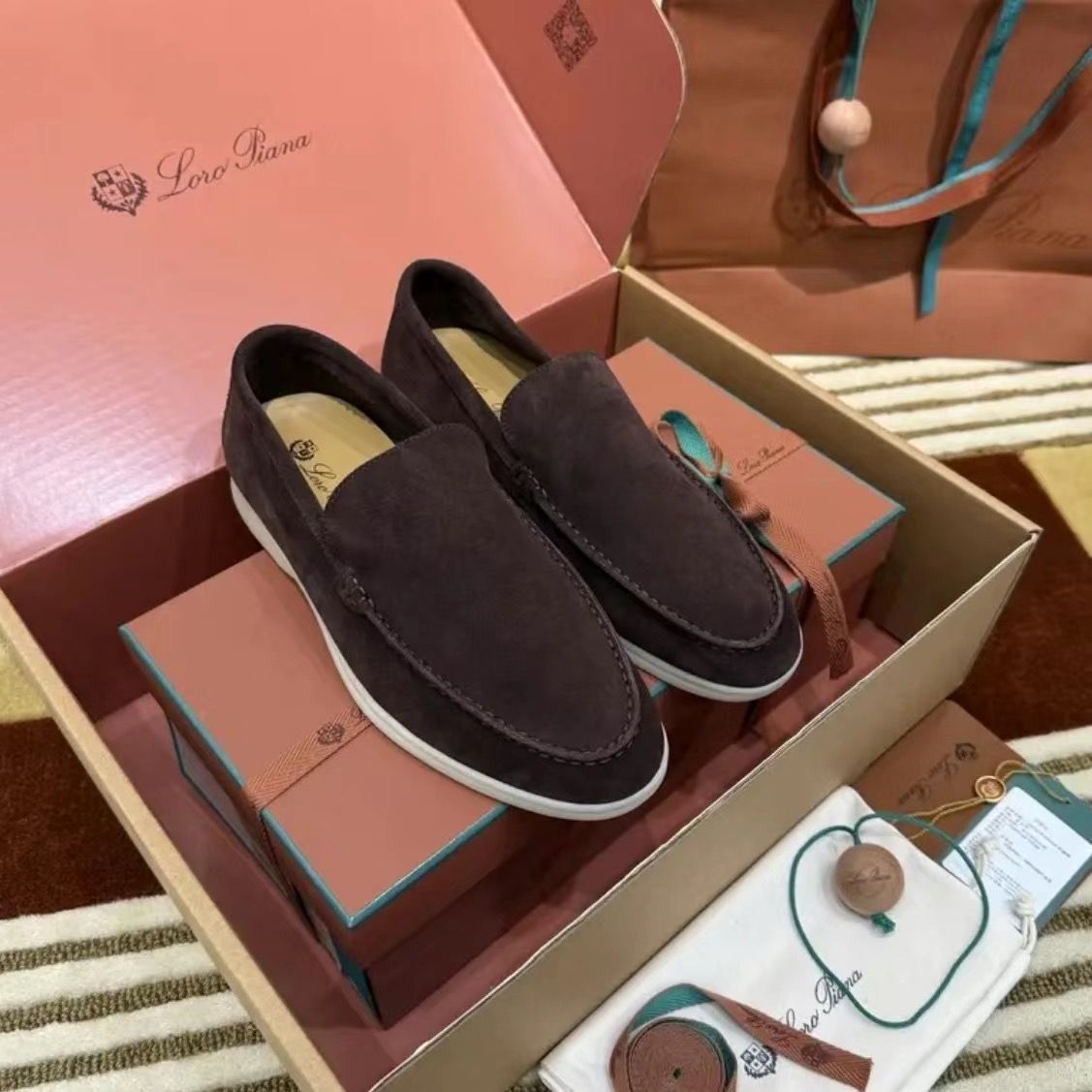 Classic Leather Loafers - Timeless Moccasin Construction
