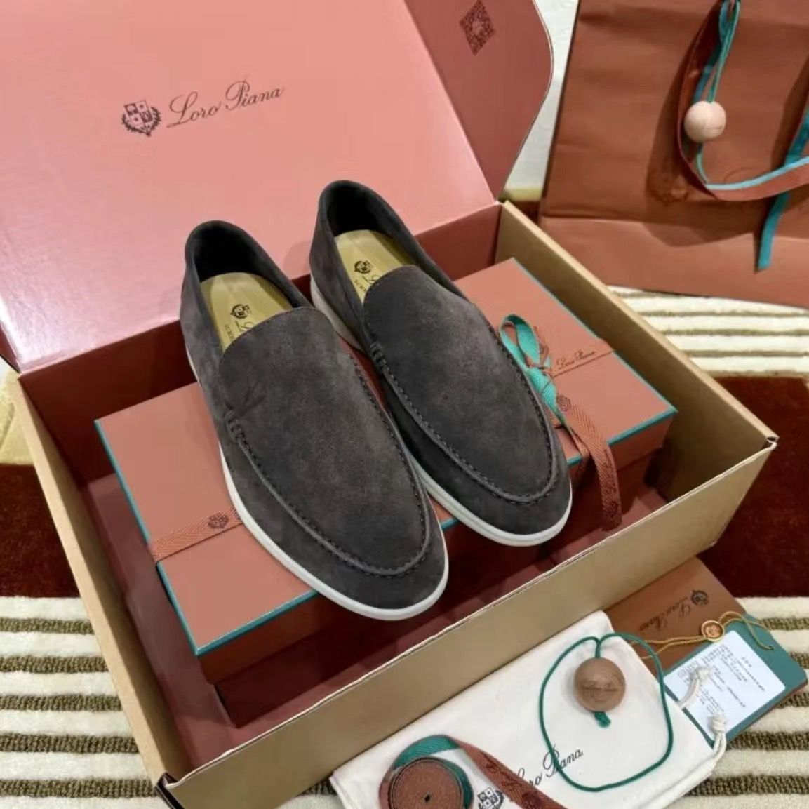 Classic Leather Loafers - Timeless Moccasin Construction
