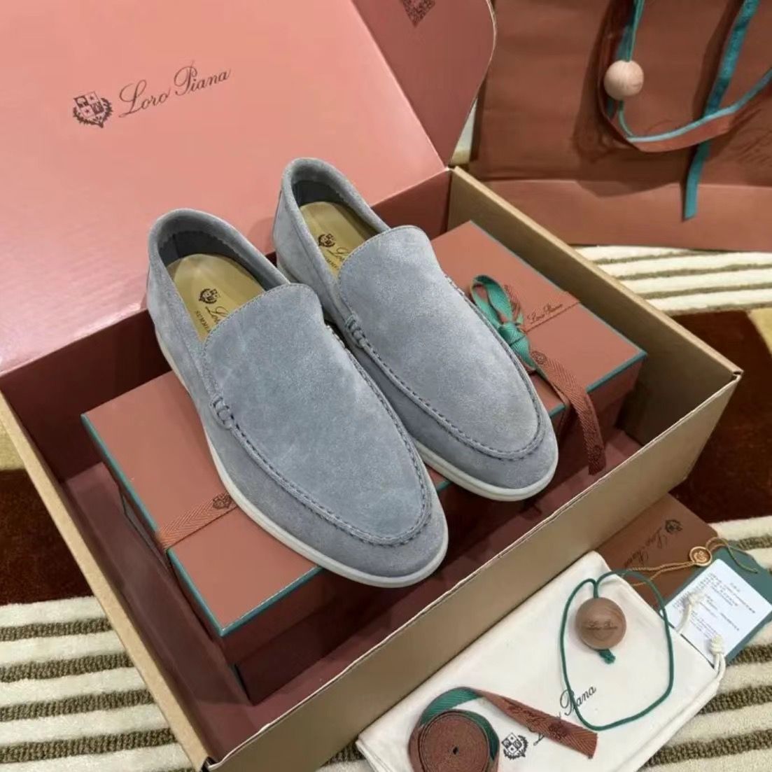 Classic Leather Loafers - Timeless Moccasin Construction
