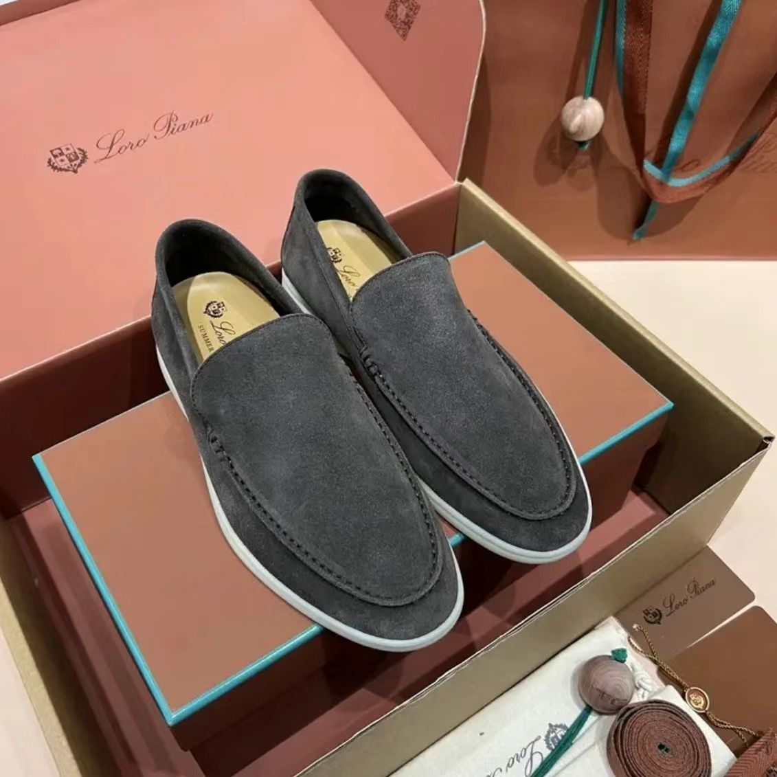 Classic Leather Loafers - Timeless Moccasin Construction