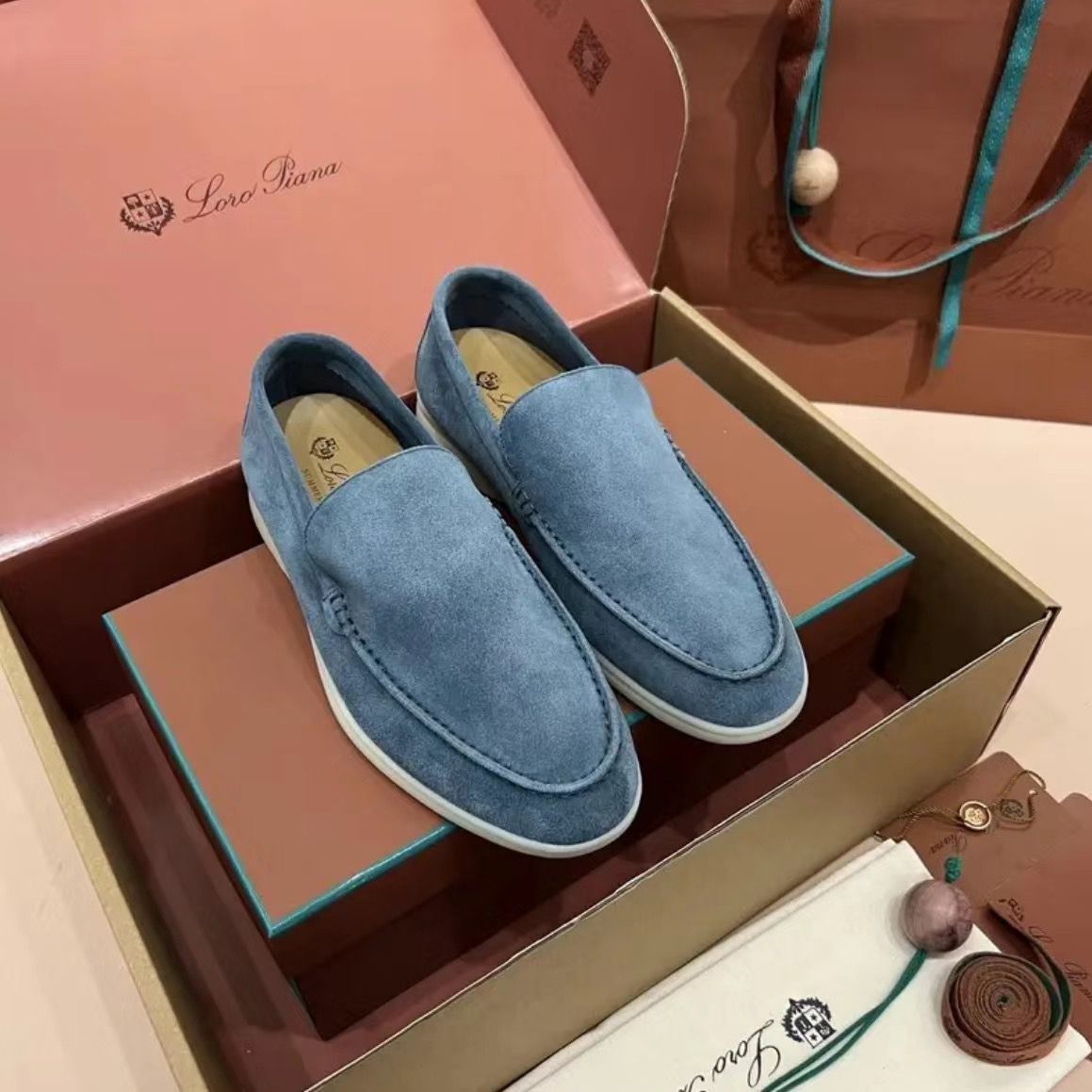 Classic Leather Loafers - Timeless Moccasin Construction