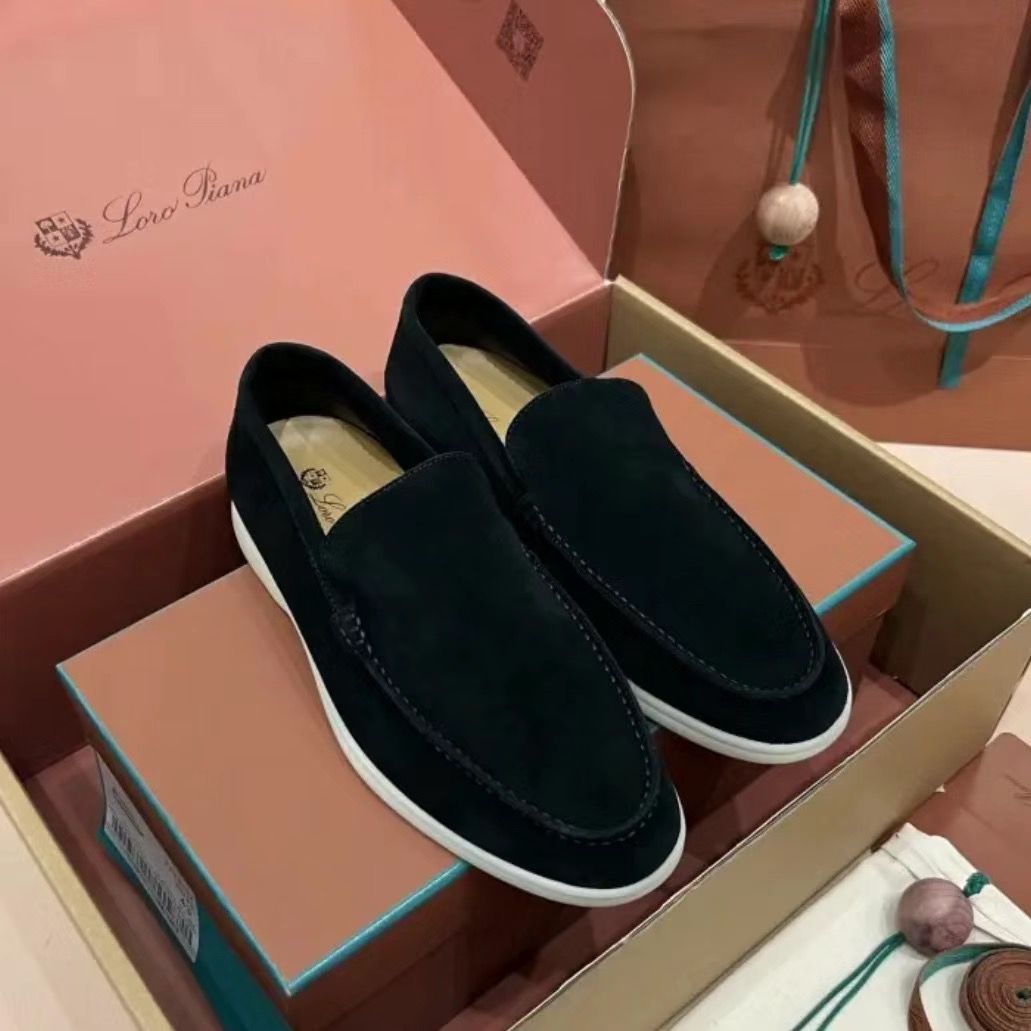 Classic Leather Loafers - Timeless Moccasin Construction