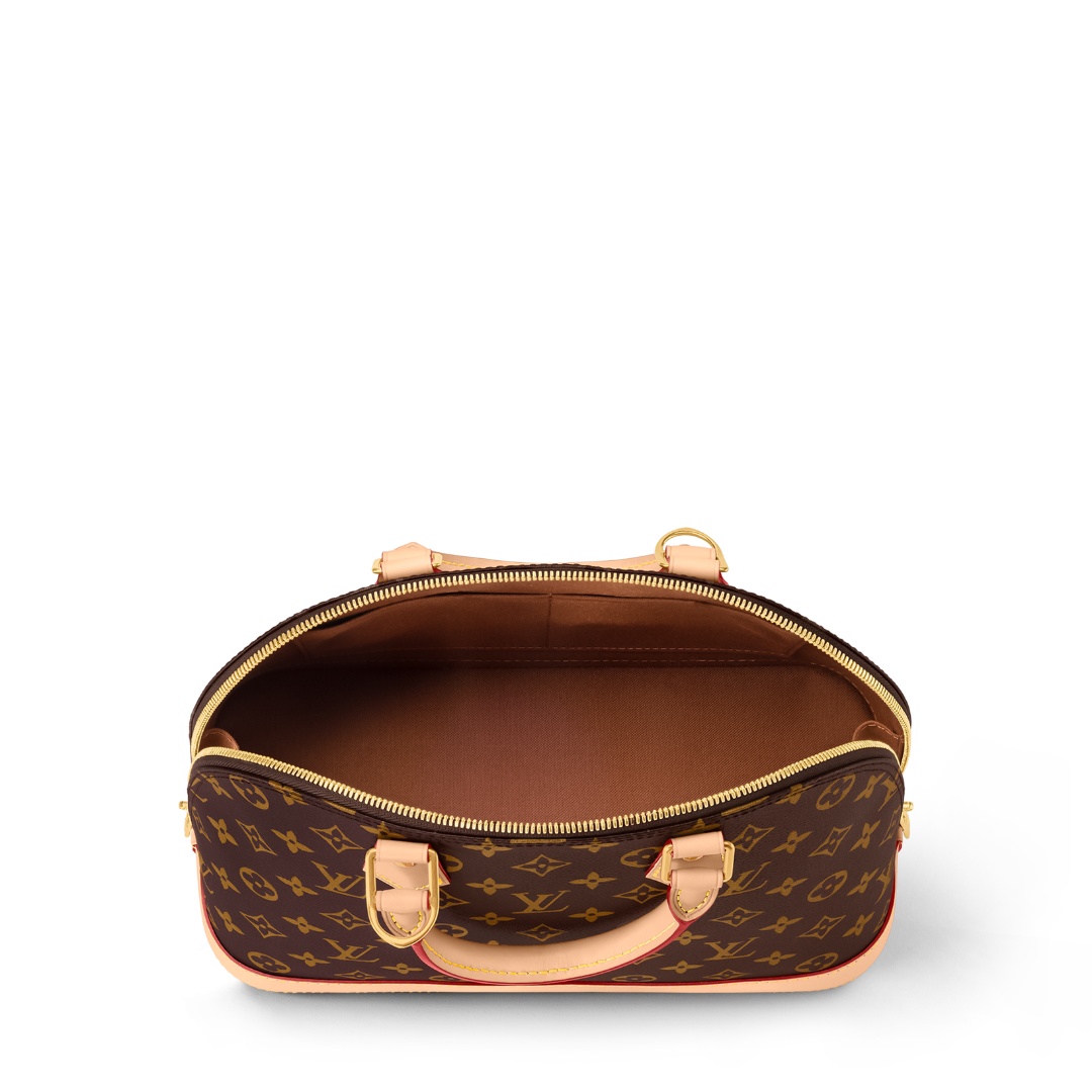C leather handbag 32